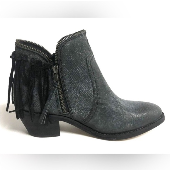 Circle G Distressed Fringe Booties 8 - Picture 1 of 8